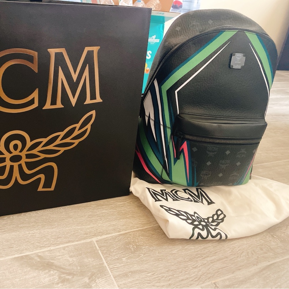 MCM backpack almost new comes with dug bag